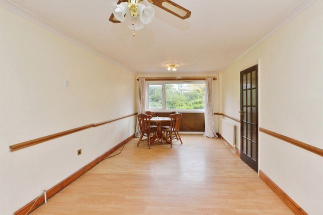18, Broad Dean, Milton Keynes photo 2