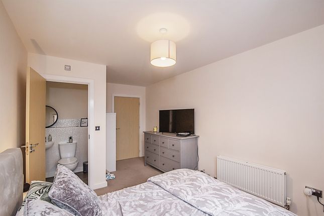 Flat for sale in Woodhouse Close, Worcester