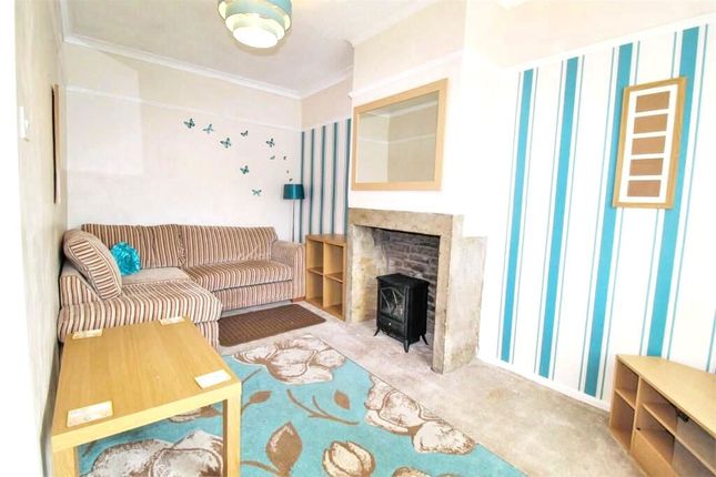 89, Almondbury Bank, Huddersfield photo 4