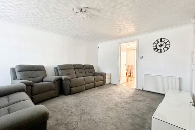 11, Haberlea Gardens, Glasgow photo 4