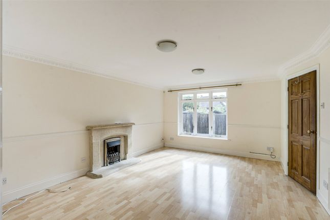 3 Sussex Court,, High Street, Worthing photo 2