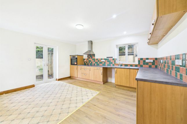St. Andrews Close, Holsworthy photo 4