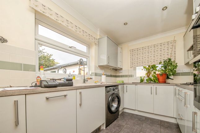 2, Kinross Road, Ipswich photo 4