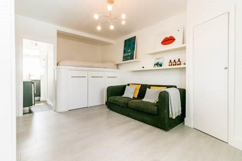 Studio for sale in Tudor Close, Brixton Hill, London