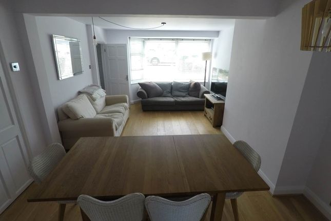Broadacres, Hatfield Hertfordshire photo 5