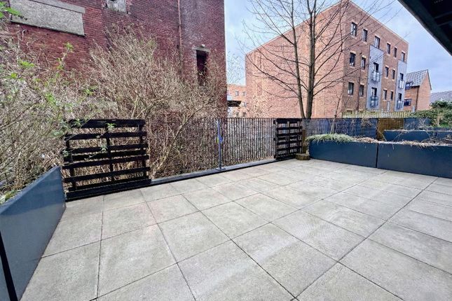 2103, Budenberg, Altrincham photo 4