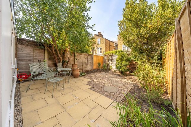 Flat Ground Floor, 10, Hearnville Road, London photo 4