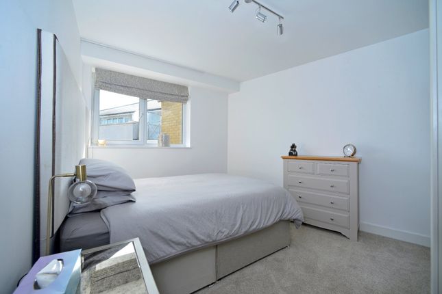 Flat for sale in Godalming, Surrey