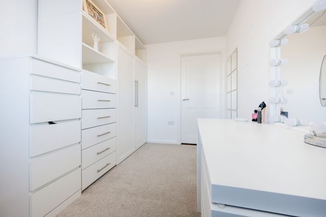 Flat for sale in Bluebell Croft, Dunstable