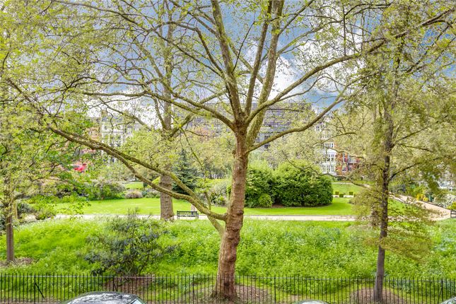 Flat for sale in Lowndes Lodge, 13-16 Cadogan Place, London