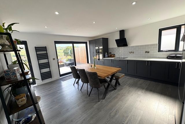 19, Woodhill View Devon, Honiton photo 2