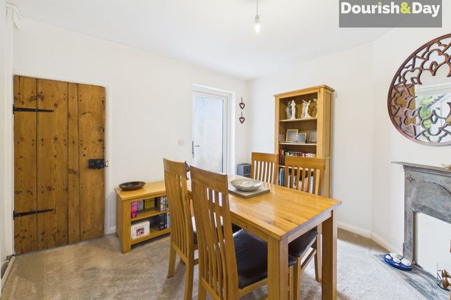 36 Peel Terrace, Stafford photo 3