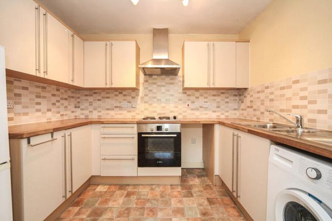 76, The Parklands, Dunstable photo 4