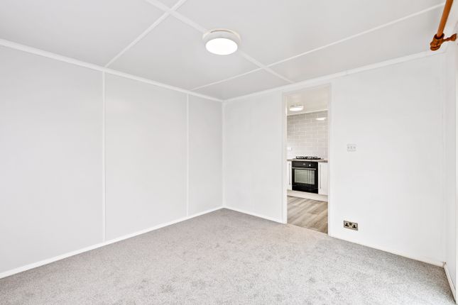 Mobile/park home for sale in Ref: My - Ashurst Drive, Box Hill