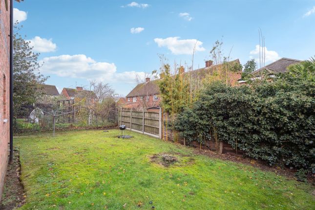 2 James Villa, Gilbert Mews, Leighton Buzzard photo 4