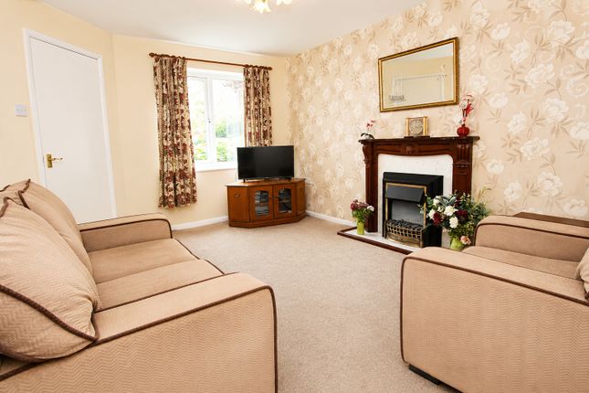 14, Burghley Square, Heighington photo 2