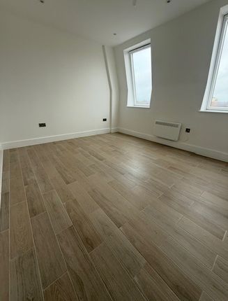 35, Bromley photo 2