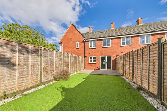 28, Appleyard Close, Cheltenham photo 4