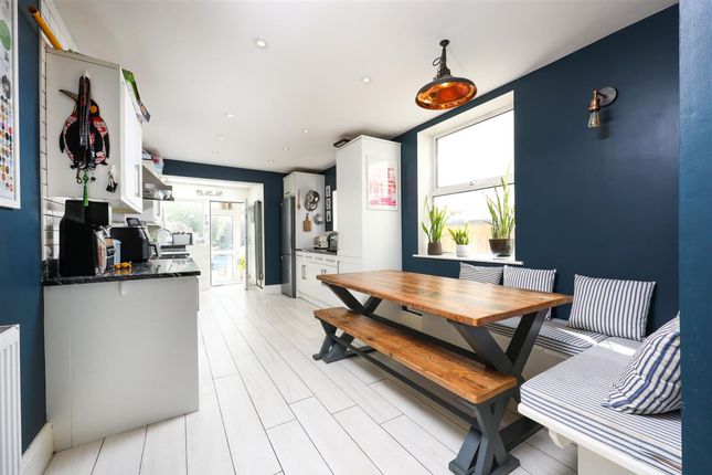127 Brynland Avenue, Bristol photo 3