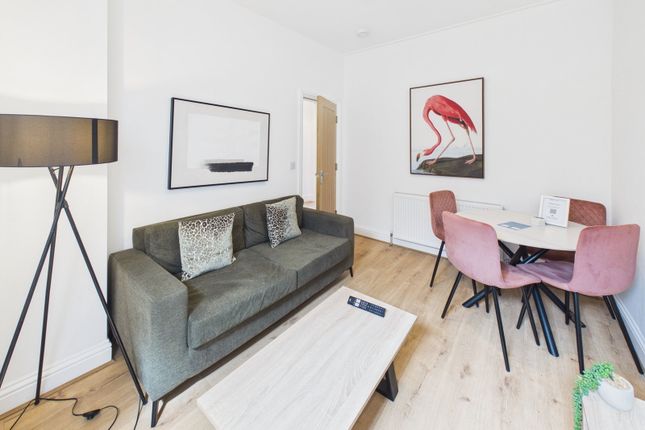 14,Flat 2 Captains View, Silver Street, Whitby photo 4