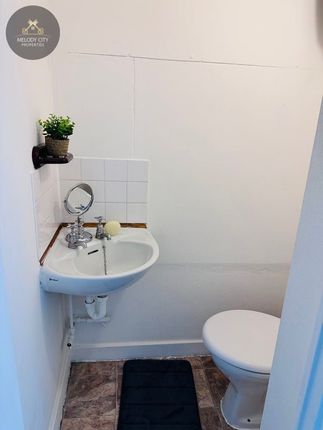 Thumbnail Room to rent in Tawny Way, London