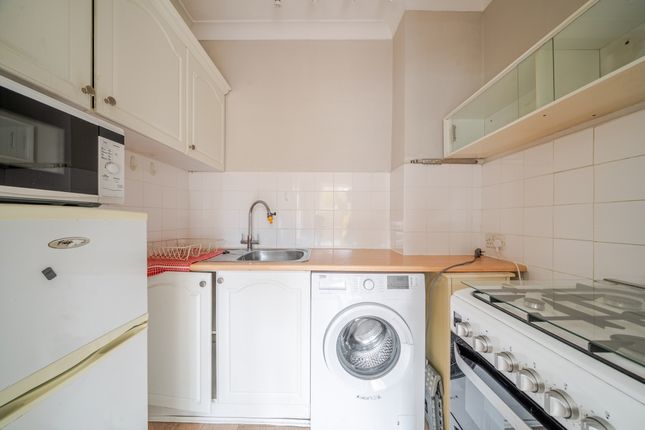 2 Riverview Mews, Addlestone Road, Addlestone photo 4
