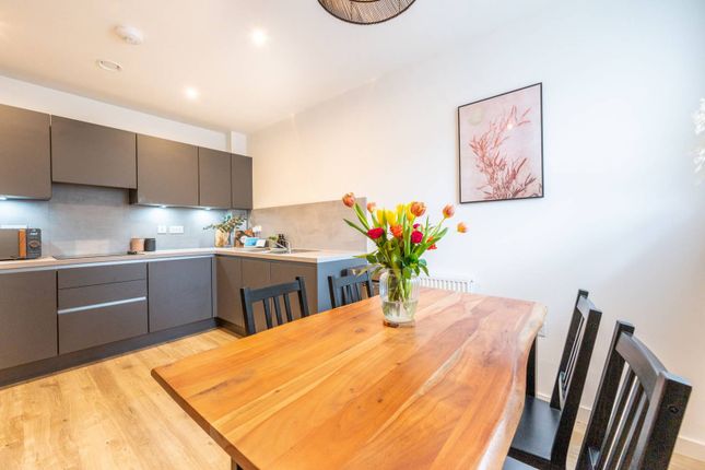 Flat for sale in Ruffle House, Upton Park, London