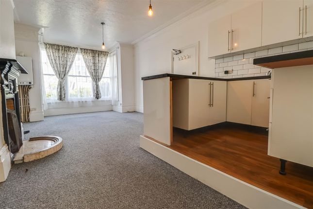 19B, Cobham Road, Westcliff-on-Sea photo 4
