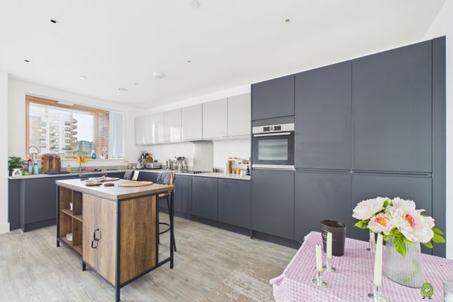 Flat 102, Crane Court, 3 Wagtail Walk, London photo 3