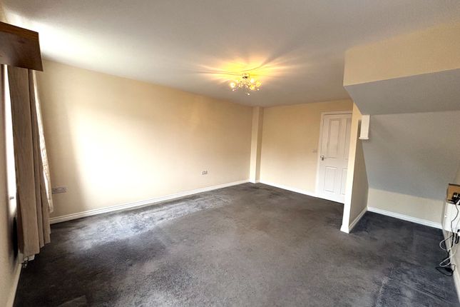 123, EXETER photo 3