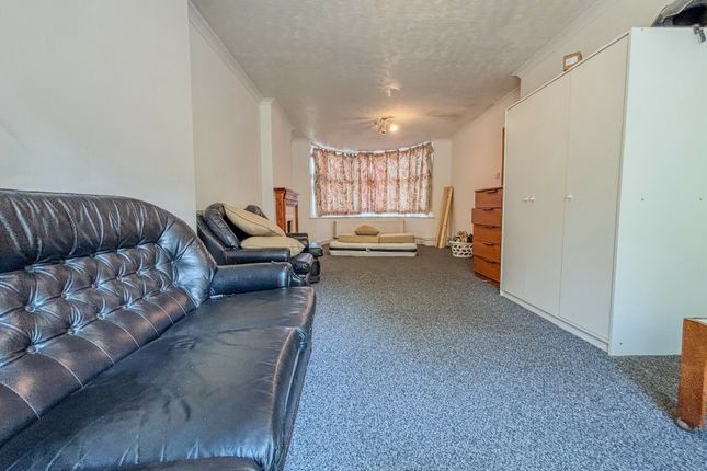 44, Whitelands Road, High Wycombe photo 5
