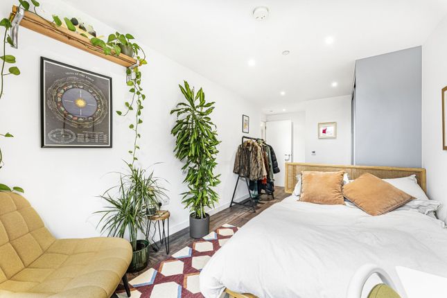 Flat 20 Agate House,, Wallis Road, London photo 4