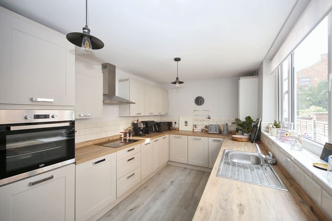 32 Hodges Street, Wigan photo 4