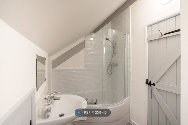 Bed 1 Ensuite Bathroom