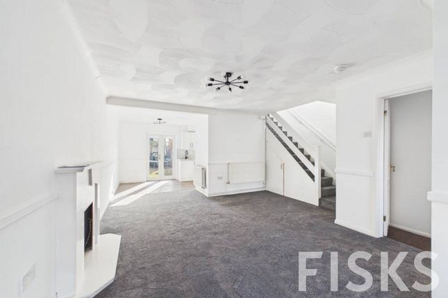 89, Harvest Road, Canvey Island photo 2