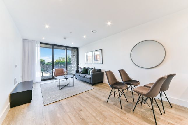 Thumbnail Flat for sale in Flat 14, Epsom House, 2, Fairfield Avenue, Staines-Upon-Thames, Surrey