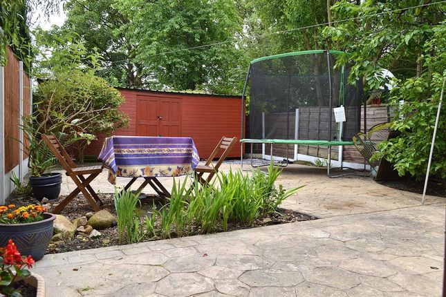 3 Bed Town House For Sale In Poplar Avenue Hollins Oldham Ol8