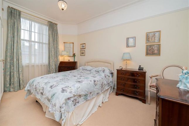 Abingdon Road, London W8, 3 bedroom flat for sale - 70406701 ...