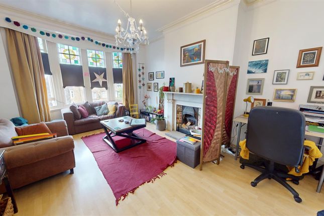 Flat 2, 128 - 130, Bingley Road, Bradford photo 3