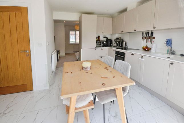 21, King Charles Drive, Essex photo 4