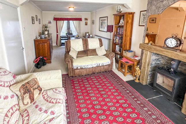 104, Rowlett Road, Corby photo 2