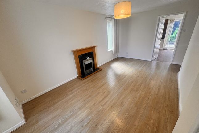16, Shiregreen, St Helens photo 4