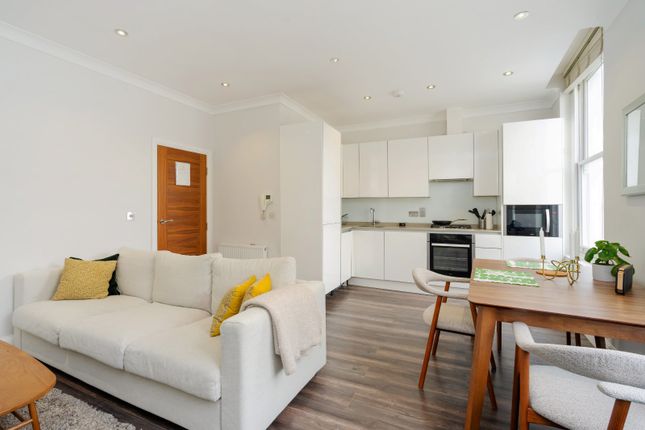 Kitchen / Reception