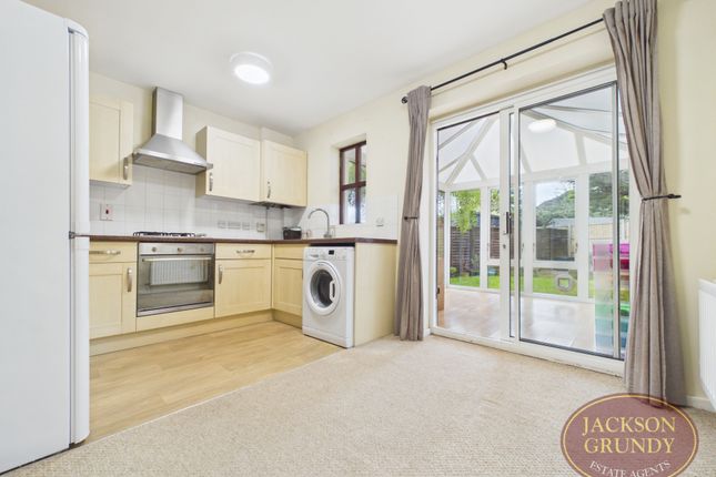 4, Greeves Close, Northampton photo 3