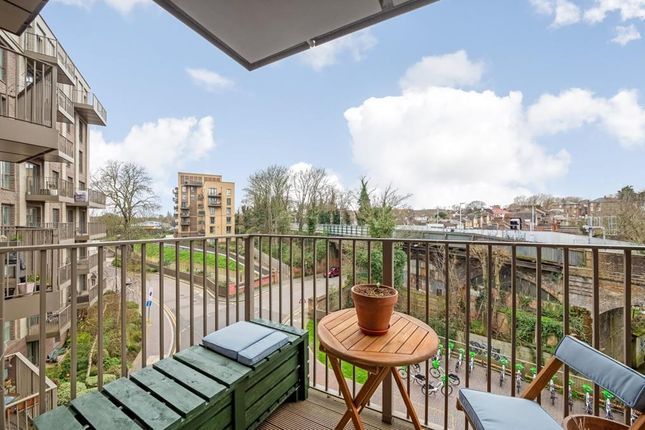 Thumbnail Flat for sale in Adenmore Road, Catford, London