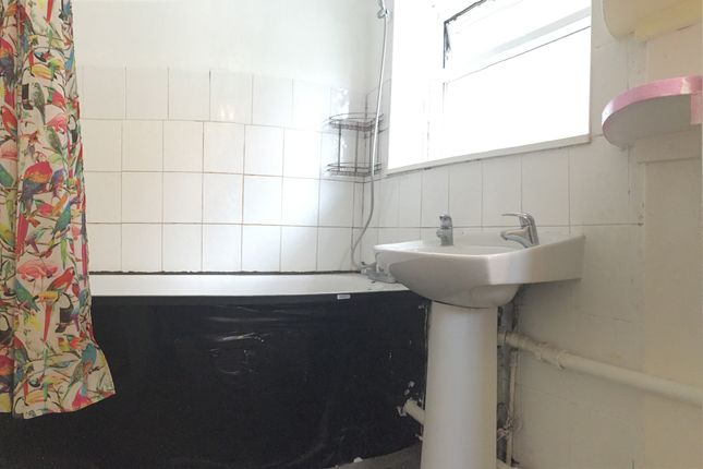Flat to rent in South Birkbeck Road, Leytonstone