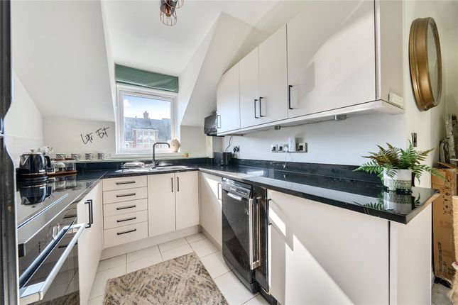 Flat 14,, Parliament Square, Crediton photo 3