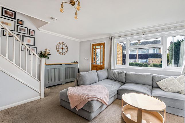 104, Chandlers Way, Hertford photo 3