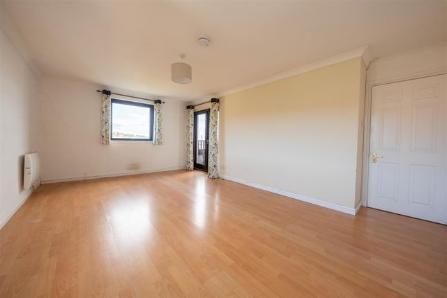 Penthouse, Flat 4, Magnum House, 138, Seagate, Dundee photo 3