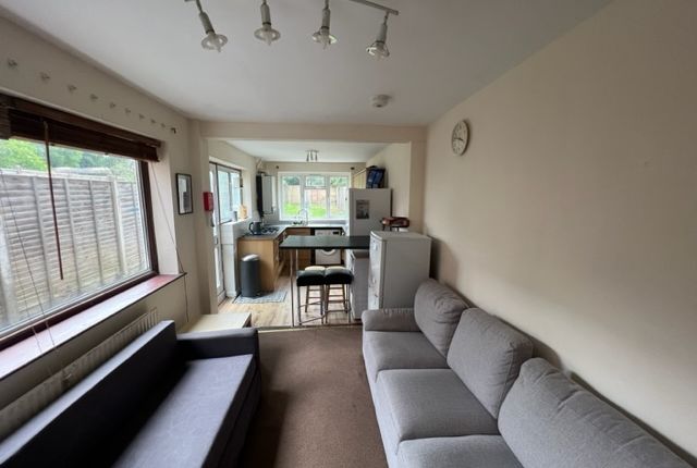 110 Broadlands Rd, Southampton photo 4